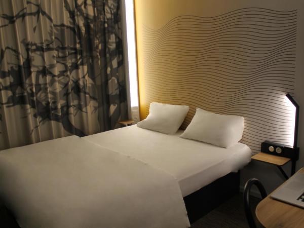B&B HOTEL Lille Centre Grand Palais : photo 6 de la chambre chambre double