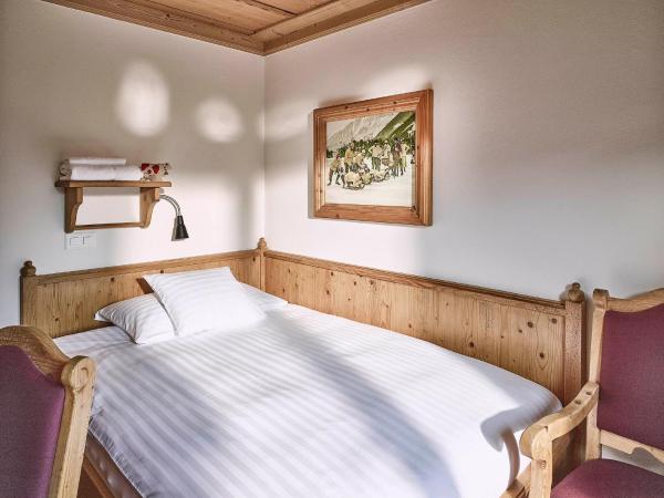 Hotel Schönegg : photo 4 de la chambre chambre simple supérieure - vue sur montagne