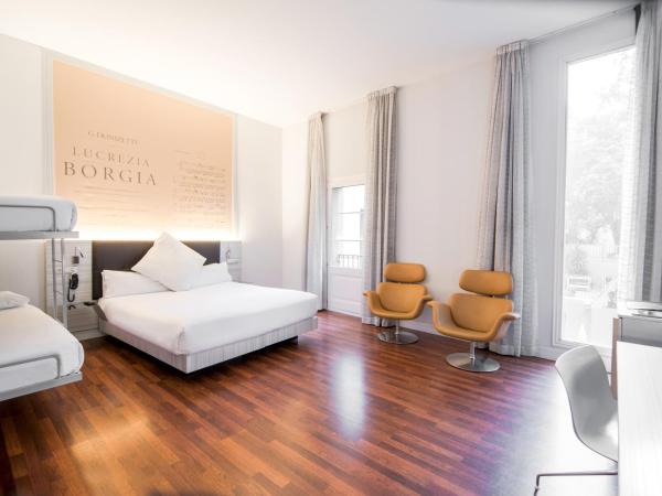 Petit Palace Boqueria Garden : photo 2 de la chambre chambre quadruple supérieure