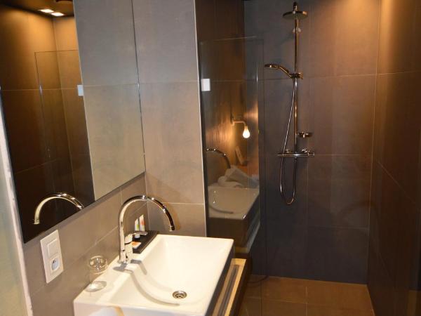 Amosa Liège City Centre Hotel : photo 4 de la chambre chambre lits jumeaux standard