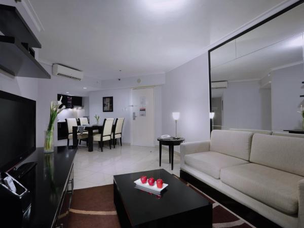Horison Ultima Suite & Residences Rasuna Jakarta : photo 10 de la chambre suite affaires