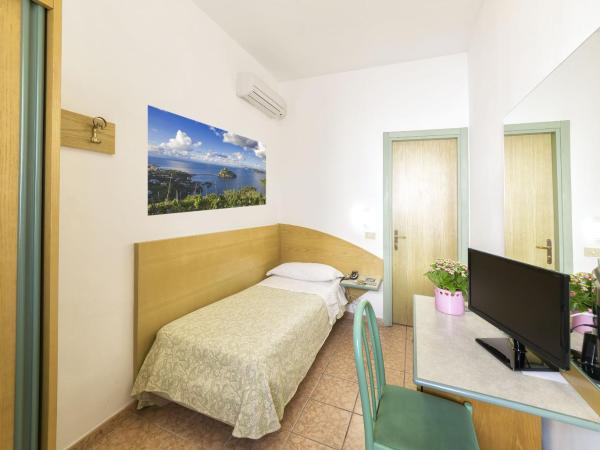 Hotel Vittoria : photo 1 de la chambre chambre simple Économique