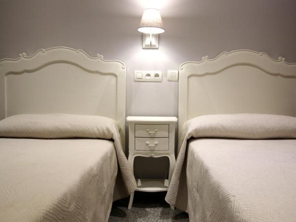 Hotel Maestranza : photo 4 de la chambre suite familiale avec balcon