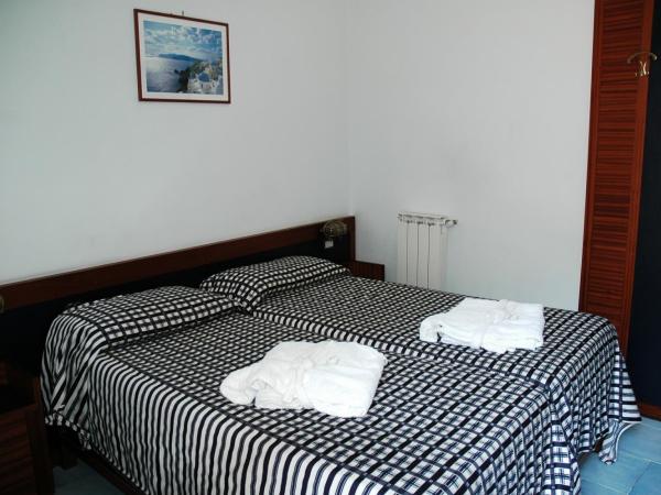 Hotel Il Faro : photo 4 de la chambre chambre double ou lits jumeaux standard