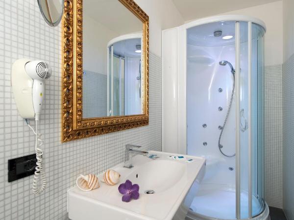 Nice Hotel Bibione : photo 4 de la chambre suite junior