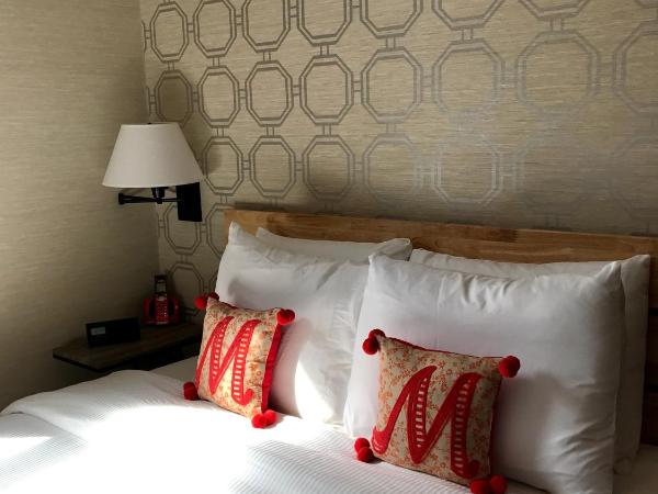 Hotel Mimosa : photo 9 de la chambre chambre lit queen-size