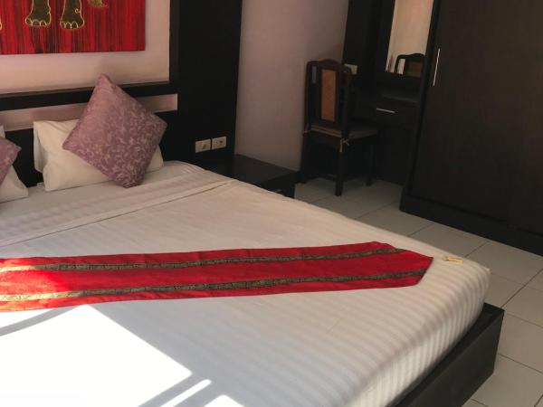 ZIP Hotel & Restaurant : photo 2 de la chambre chambre lit queen-size