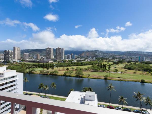 Ilima Hotel : photo 7 de la chambre studio lit king-size de luxe avec cuisine