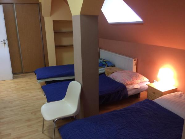 U Szermierzy : photo 1 de la chambre chambre triple avec douche