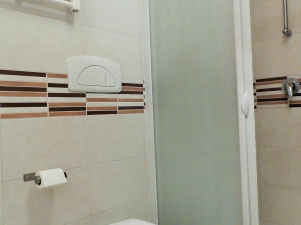 Arco Della Neve Guest House : photo 6 de la chambre studio familial