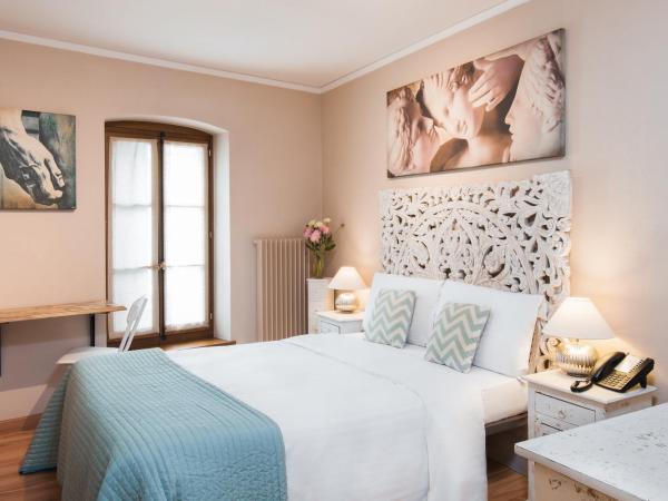 Auberge Communale de Carouge : photo 5 de la chambre chambre double – vue sur ville