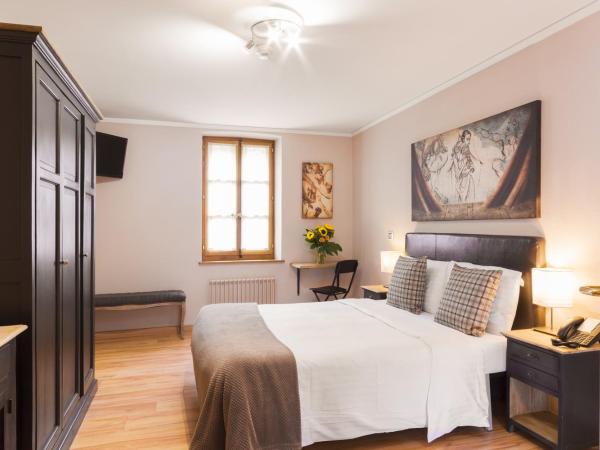 Auberge Communale de Carouge : photo 3 de la chambre chambre double - vue sur jardin