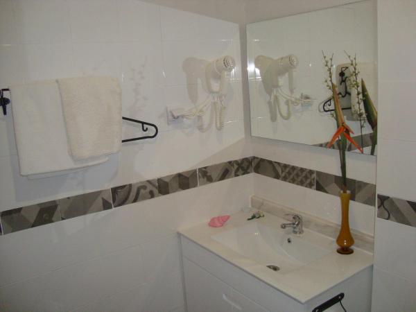 Vila Algarvia Boutique & Suites : photo 7 de la chambre chambre double deluxe avec balcon - vue sur mer