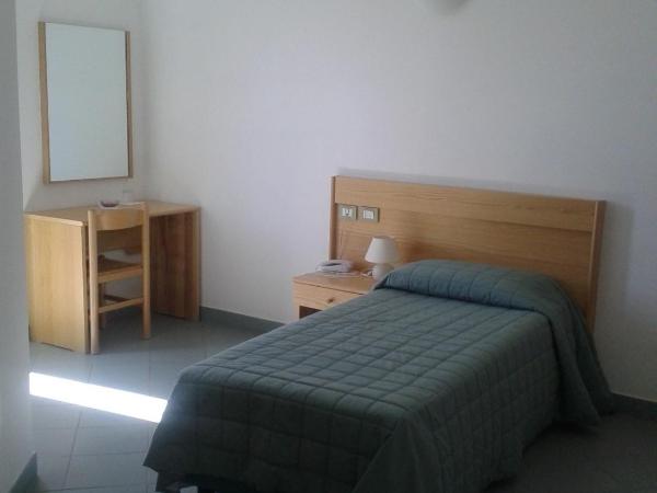 Hotel Soleado : photo 5 de la chambre chambre simple avec balcon