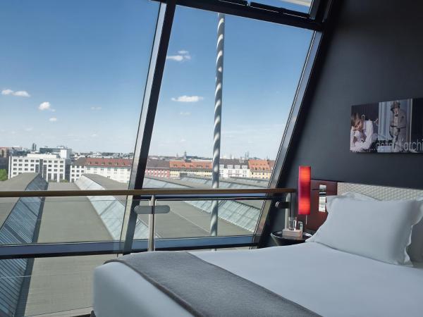 Sofitel Munich Bayerpost : photo 1 de la chambre suite junior en duplex avec vue 