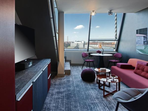 Sofitel Munich Bayerpost : photo 3 de la chambre suite junior en duplex avec vue 