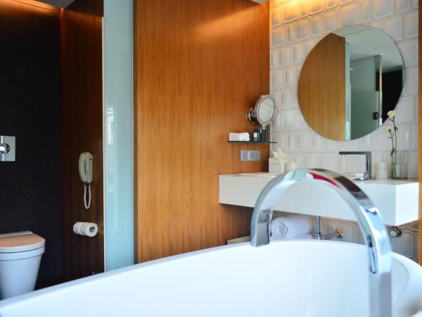 The Park Hyderabad, Banjara Hills near Hussain Sagar Lake : photo 8 de la chambre luxury double or twin room with 10% discount on food and soft beverages