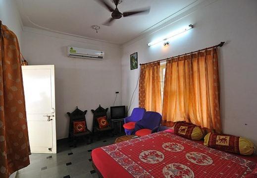 Udai Haveli Guest House : photo 2 de la chambre chambre standard ac