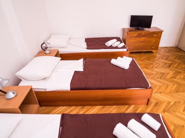 Hostel Vincentinum : photo 1 de la chambre chambre quadruple