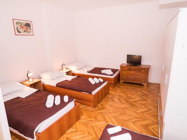 Hostel Vincentinum : photo 4 de la chambre chambre quadruple