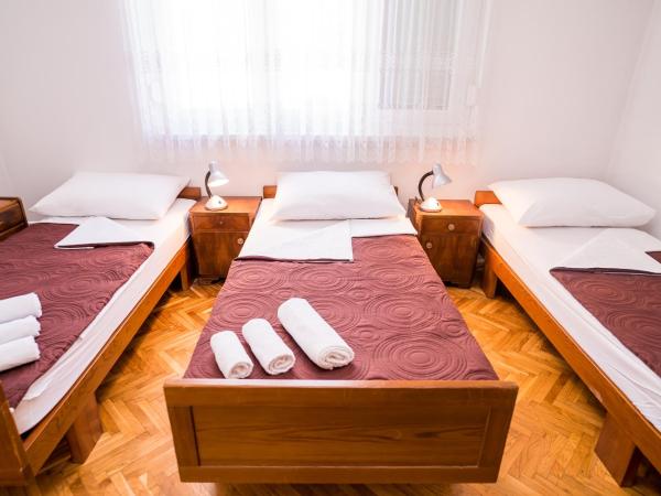 Hostel Vincentinum : photo 1 de la chambre chambre triple