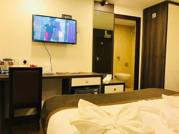 Hotel Royal Inn - Electronic City : photo 10 de la chambre chambre deluxe