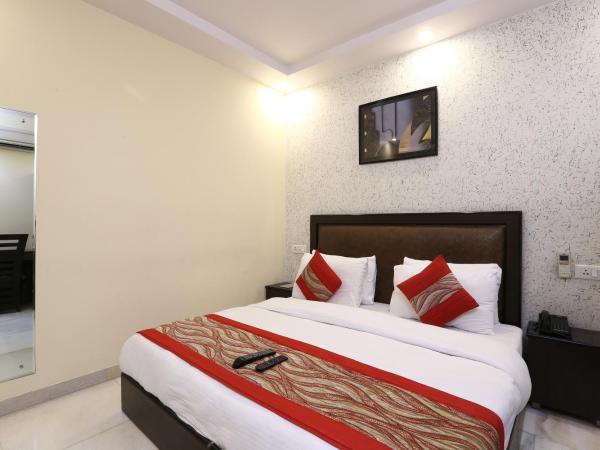 Hotel Kingston Park near Ganga Ram Hospital : photo 1 de la chambre chambre compact