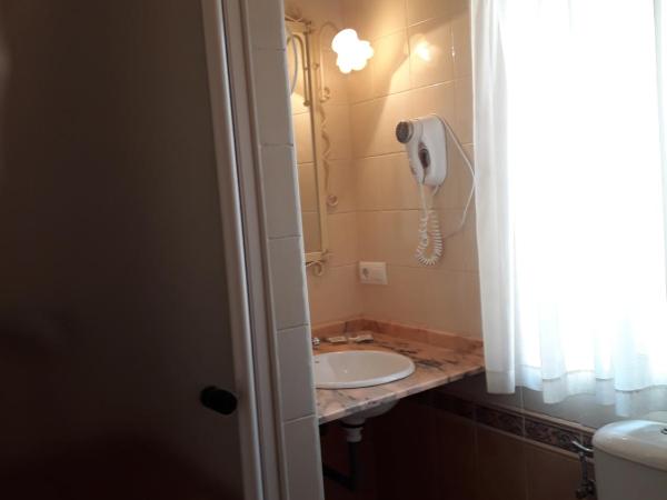 Pension Doña Trinidad : photo 3 de la chambre chambre simple