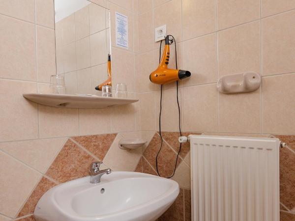 Alfréd Panzió : photo 3 de la chambre chambre triple