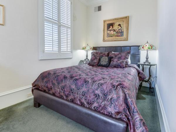 Chateau Orleans : photo 8 de la chambre appartement 1 chambre