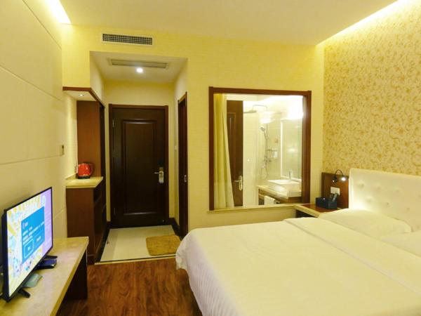 Hua Qi Kaiserdom Hotel Zhongshan Road St Michael's Cathedral and Zhanqiao Pier Qingdao : photo 5 de la chambre chambre double budget sans fenêtre