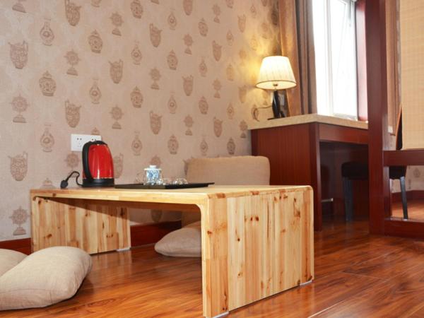 Hua Qi Kaiserdom Hotel Zhongshan Road St Michael's Cathedral and Zhanqiao Pier Qingdao : photo 4 de la chambre chambre double deluxe