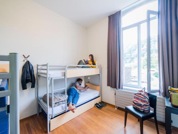 Auberge de Jeunesse de Namur : photo 1 de la chambre chambre quadruple