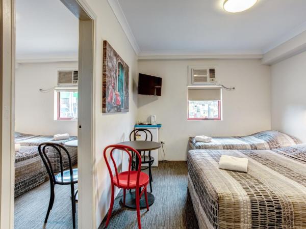 Arena Hotel (formerly Sleep Express Motel) : photo 1 de la chambre chambre familiale (4 adultes) 