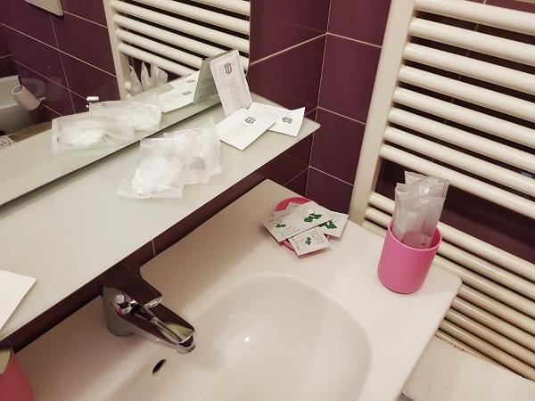 Il Quadrifoglio guesthouse : photo 1 de la chambre chambre double avec baignoire spa