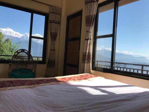 Superview Lodge Sarangkot : photo 4 de la chambre chambre triple – vue sur montagne