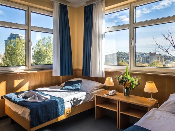 Jagelló Business Hotel : photo 1 de la chambre chambre lits jumeaux