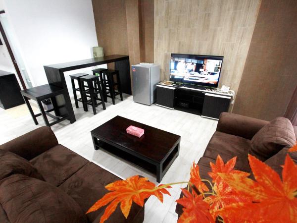 BeOne House Jogja : photo 4 de la chambre suite avec terrasse 