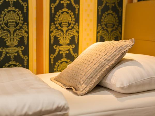 Grand Jules - Boat Hotel : photo 3 de la chambre cabine de bateau lits jumeaux standard