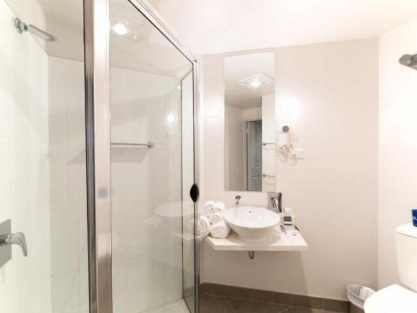 Customs House Hotel : photo 2 de la chambre chambre lit king-size - front de mer