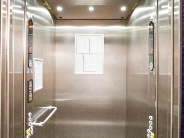 Customs House Hotel : photo 3 de la chambre chambre lit queen-size standard - au-dessus du bar