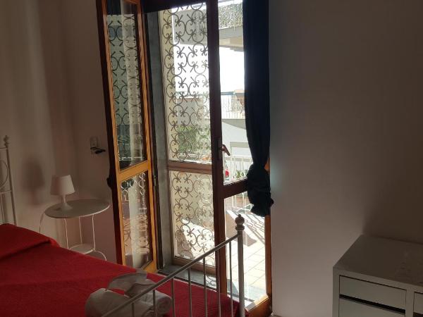 Le ginestre : photo 5 de la chambre chambre double - vue sur mer