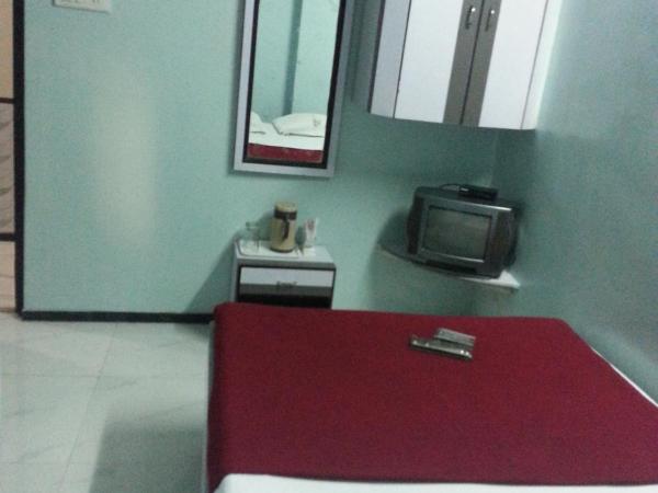 New Metro Guest House : photo 4 de la chambre chambre double deluxe avec baignoire