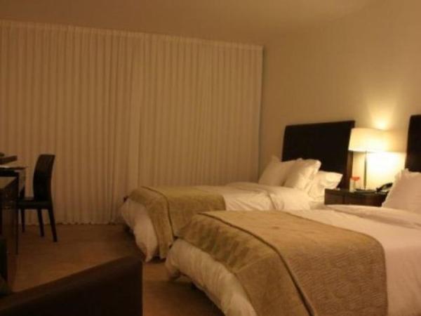 Ros Tower Hotel : photo 1 de la chambre chambre lits jumeaux deluxe