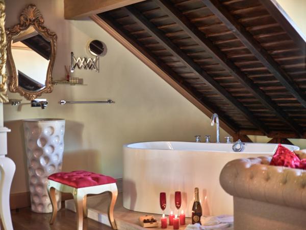 Solar Antigo Luxury Coimbra : photo 3 de la chambre suite deluxe avec lit king-size