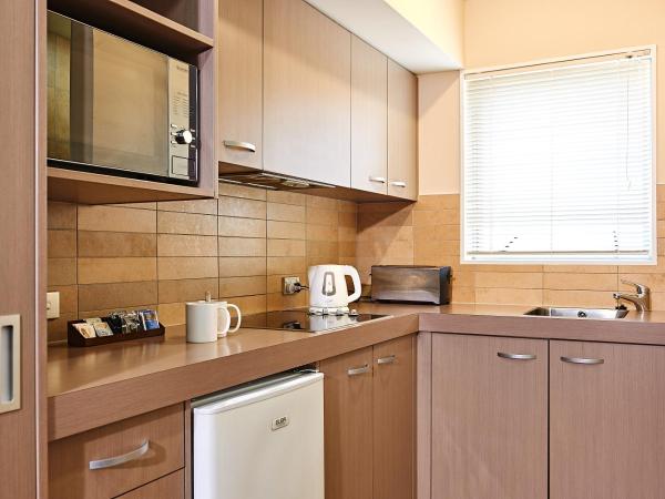 Auckland Airport Lodge : photo 5 de la chambre appartement 2 chambres avec 1 lit simple et 1 lit queen-size