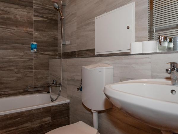 AnVa House : photo 2 de la chambre chambre double avec balcon