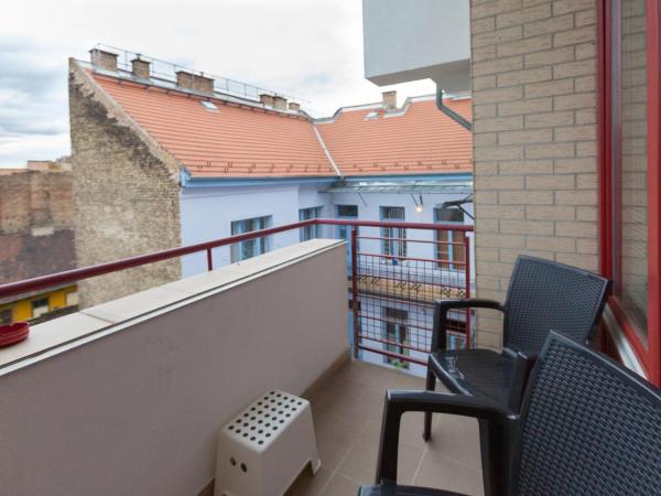 AnVa House : photo 6 de la chambre chambre double avec balcon