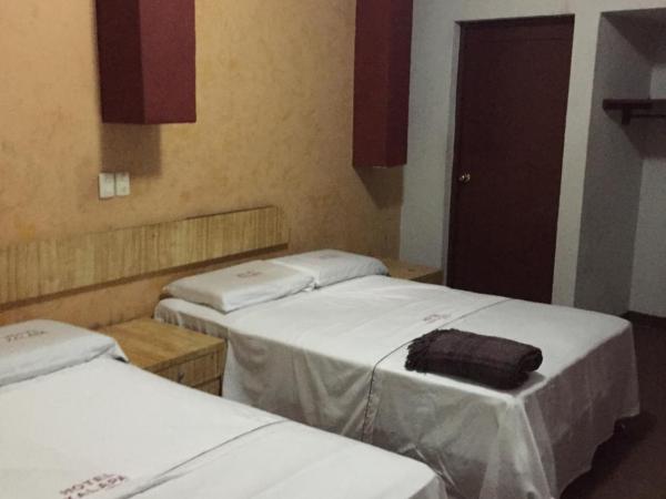 Hotel Xalapa : photo 9 de la chambre chambre quadruple