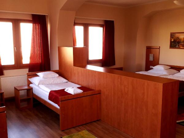 Diana Club Hotel : photo 2 de la chambre chambre quintuple